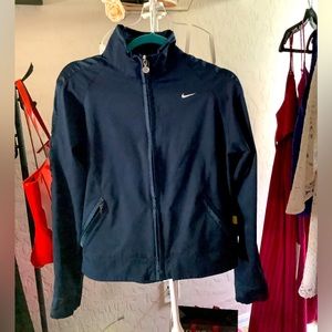 Headed to ship now! Large Nike lightweight jacket SZ Large GUC navy blue